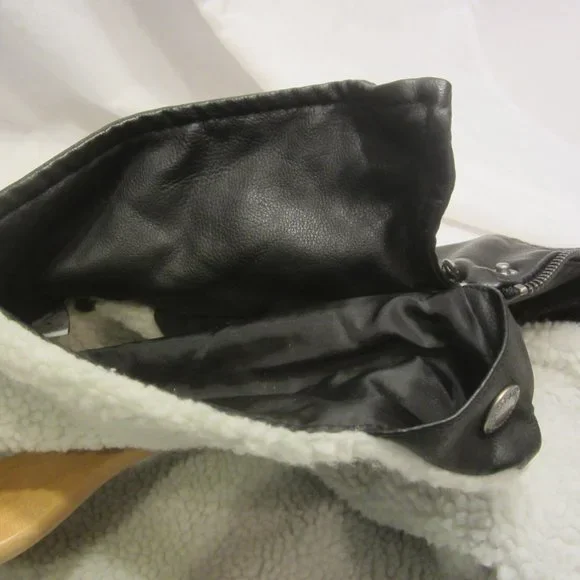 VTG LEVI STRAUS FAUX LEATHER TRUCKER JACKET, W/FAUX SHERPA LINING, LARGE - Picture 10 of 16